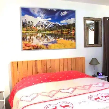 Des Morets Apartament *